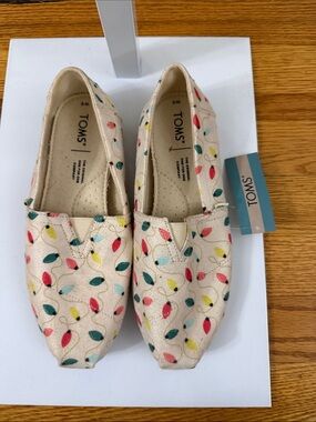 TOMS Women’s Belmont Natural Tree Lights Print